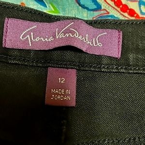 Gloria Vanderbilt straight leg black sequin jean size 12